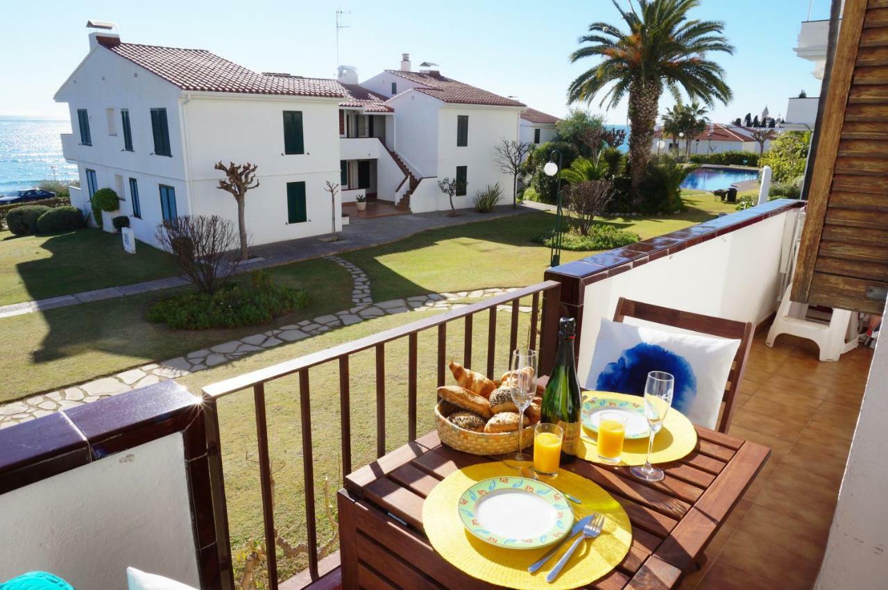 דירות סיטגס Cala Balmins Sea View מראה חיצוני תמונה